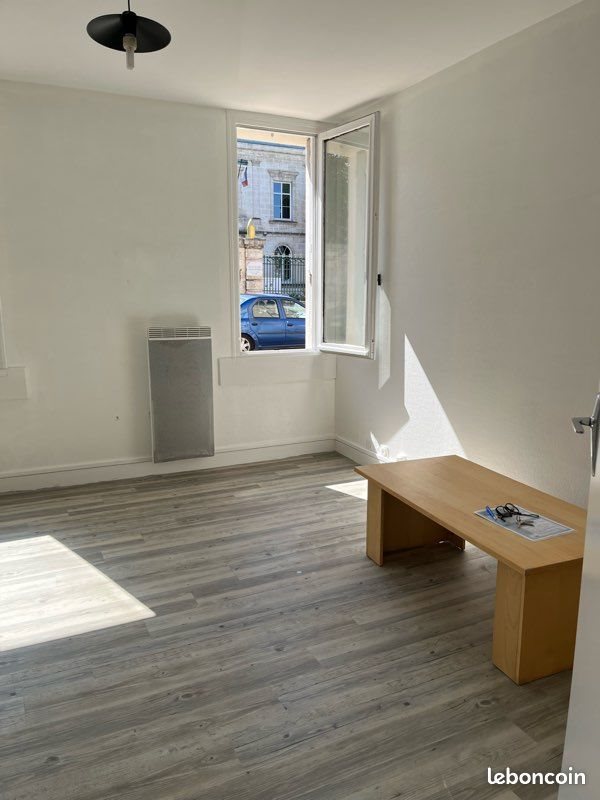 Appartement à louer, 23m², Angoulême
