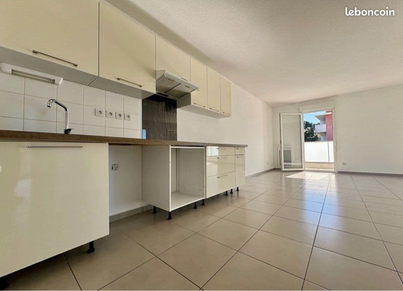 Appartement à louer, 77m², Sète