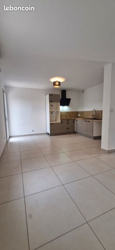 Maison à louer, 85m², Plan-d'Orgon
