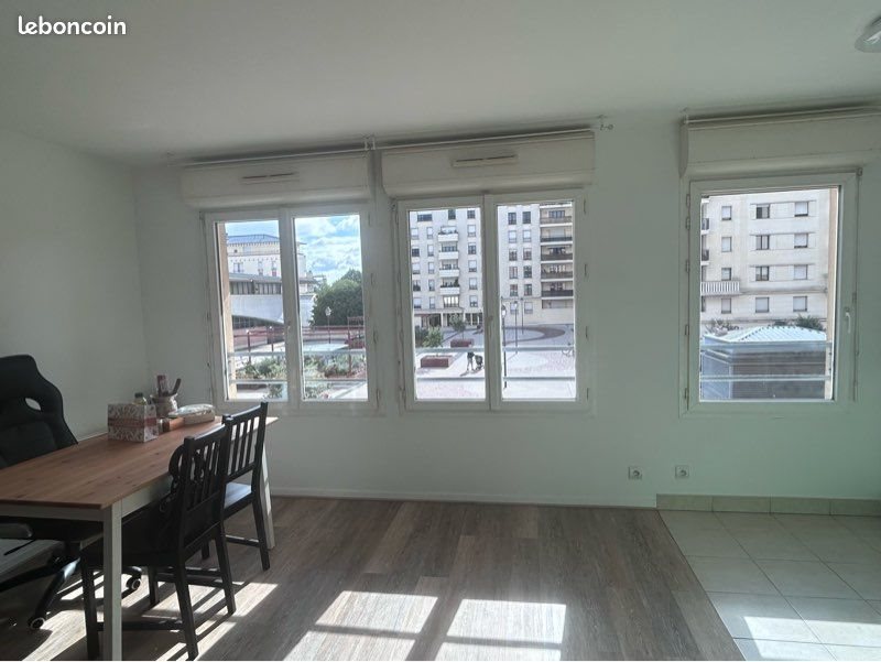 Appartement à louer, 27m², Suresnes