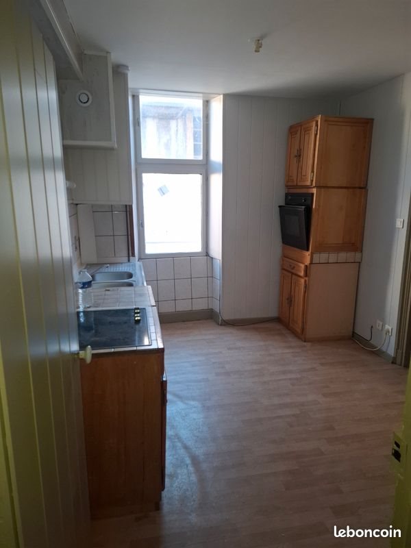 Appartement à louer, 60m², Courpière