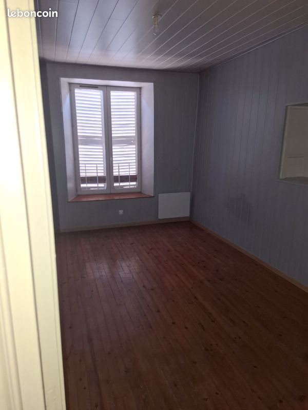 Appartement à louer, 60m², Courpière