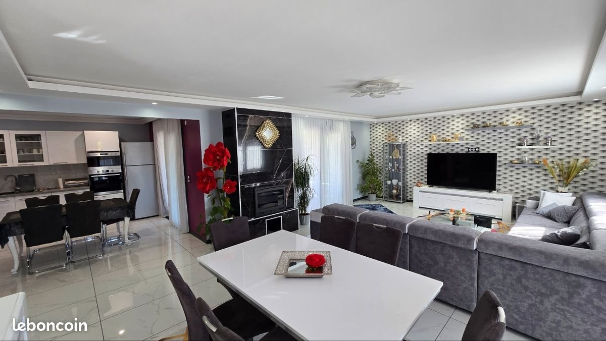 Maison à vendre, 126m², Thiers