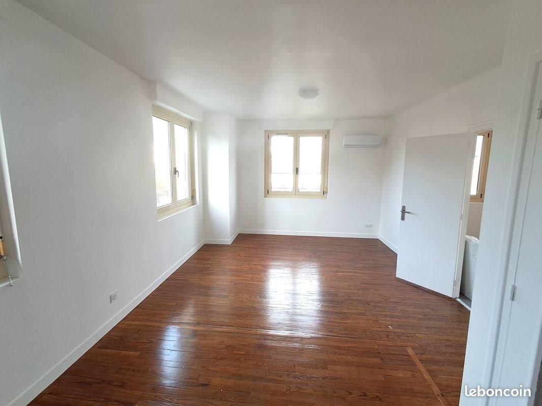 Appartement à louer, 100m², Morlaàs