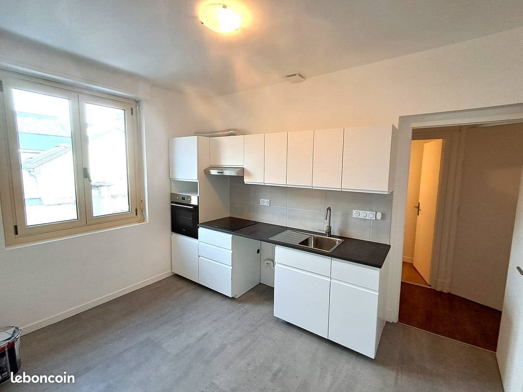 Appartement à louer, 100m², Morlaàs