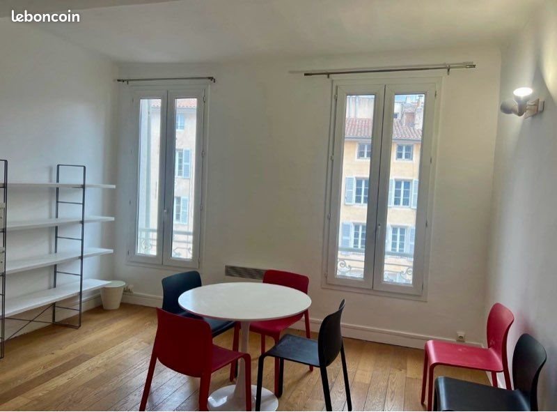 Appartement à louer, 80m², Aix-en-Provence