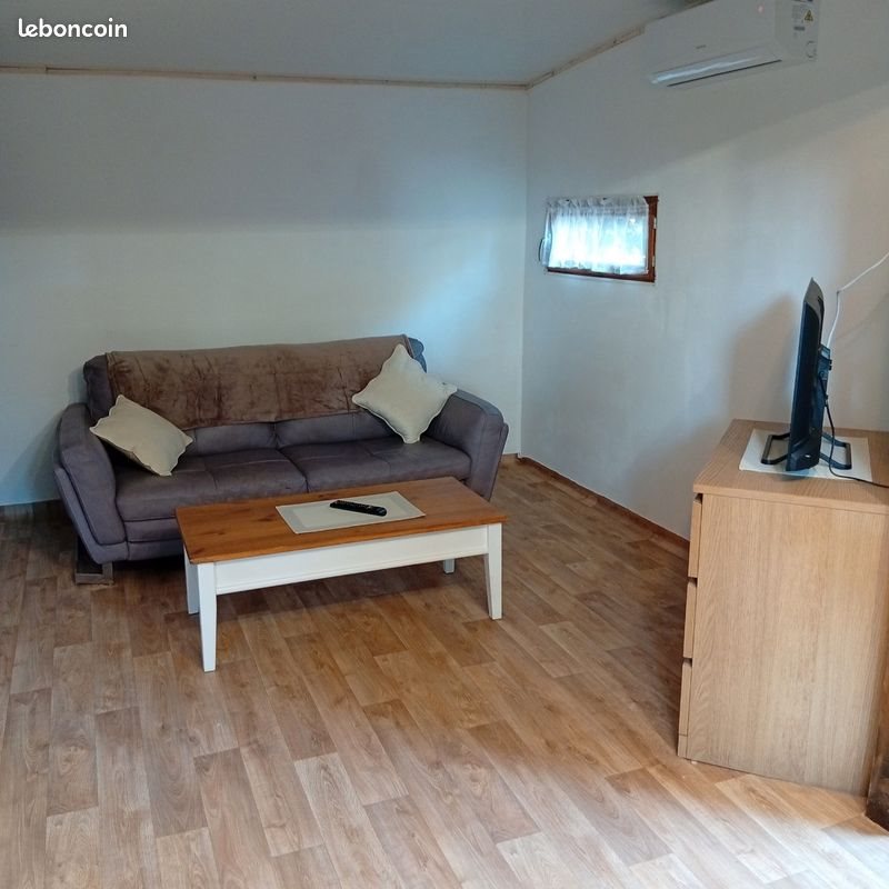 Maison à louer, 25m², Domazan