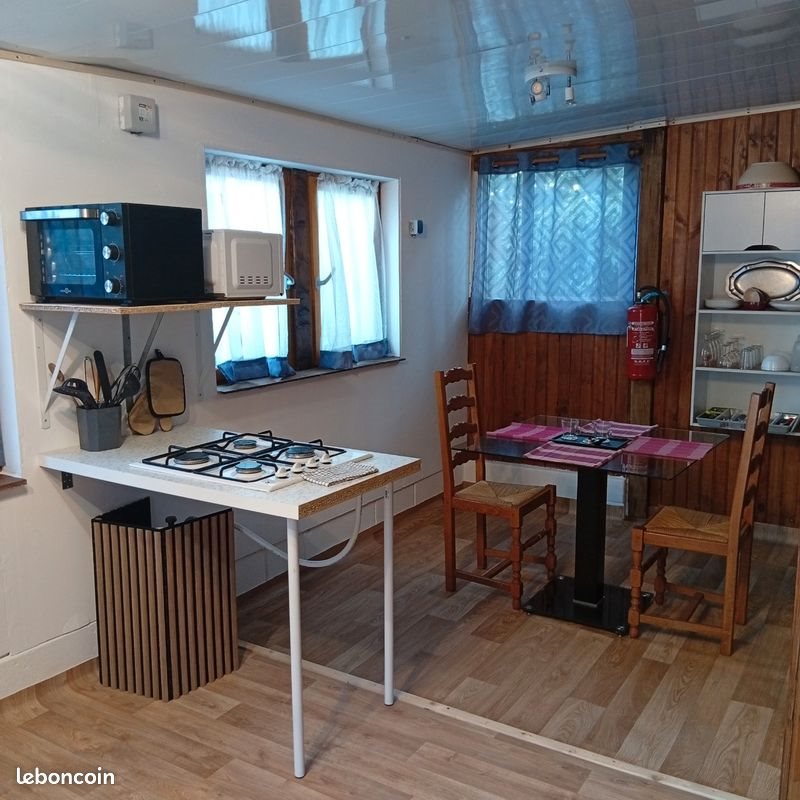 Maison à louer, 25m², Domazan
