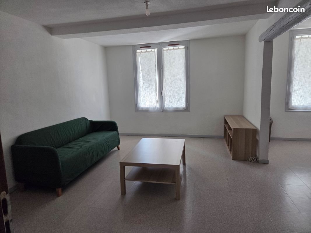 Appartement à louer, 65m², Monteux