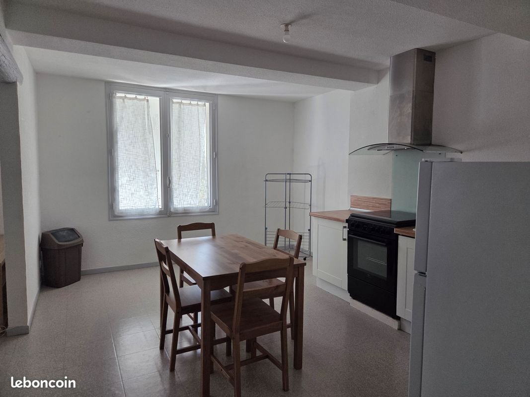 Appartement à louer, 65m², Monteux