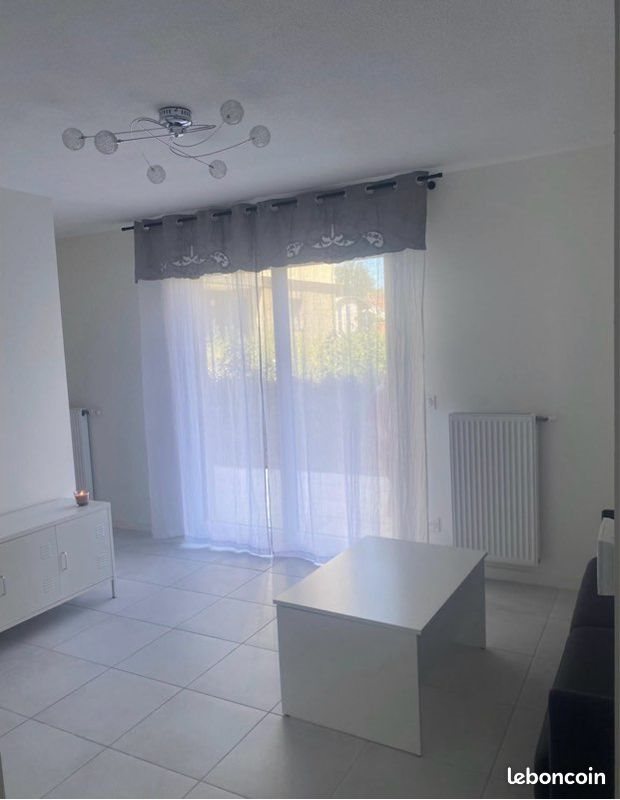 Appartement à vendre, 29m², Pont-de-Chéruy