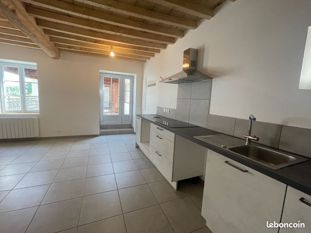 Maison à louer, 108m², Le Perréon