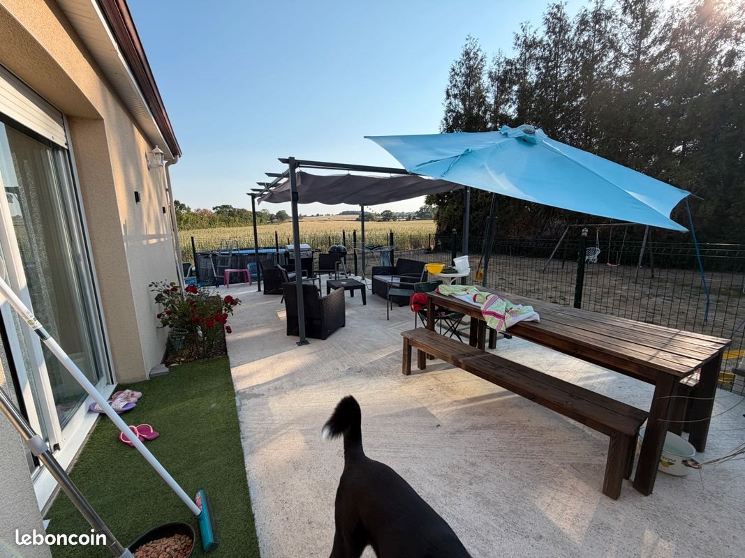 Maison à louer, 114m², Boucé