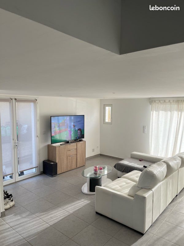 Maison à louer, 90m², Redessan