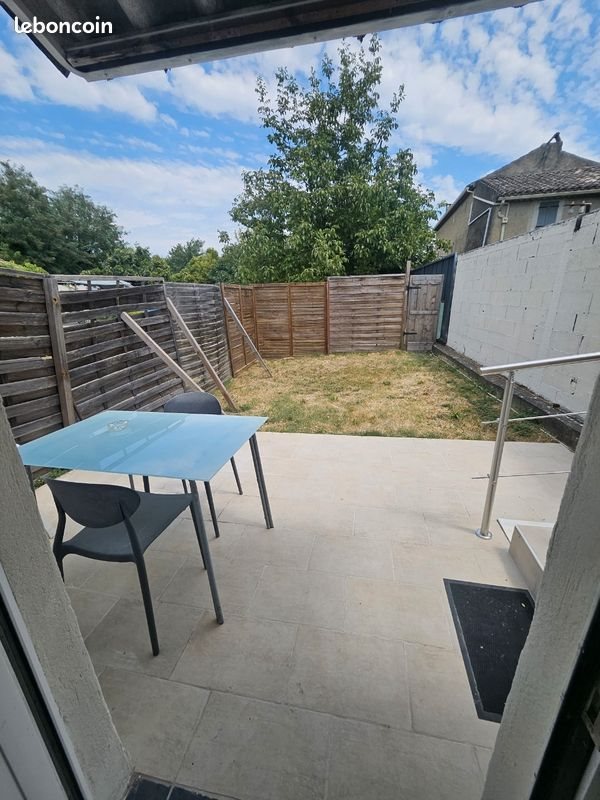 Appartement à louer, 23m², Bollène
