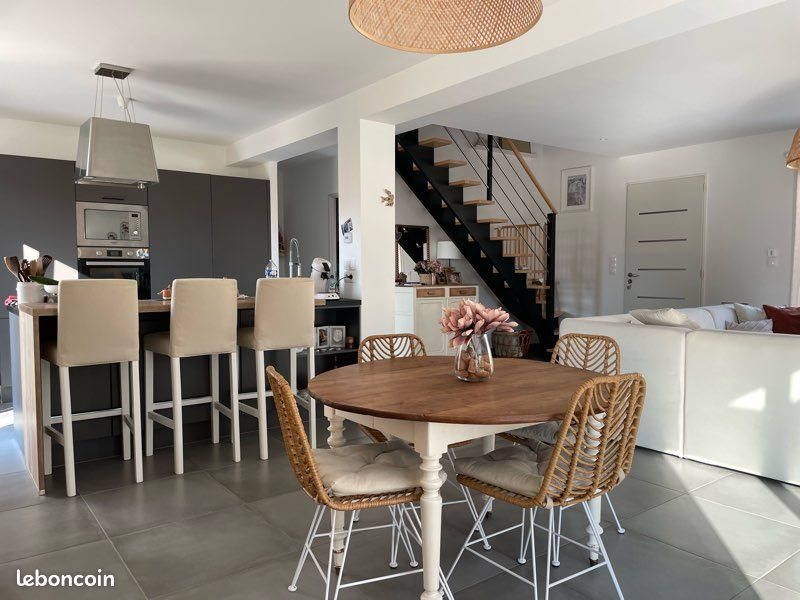 Maison à vendre, 115m², Castine-en-Plaine