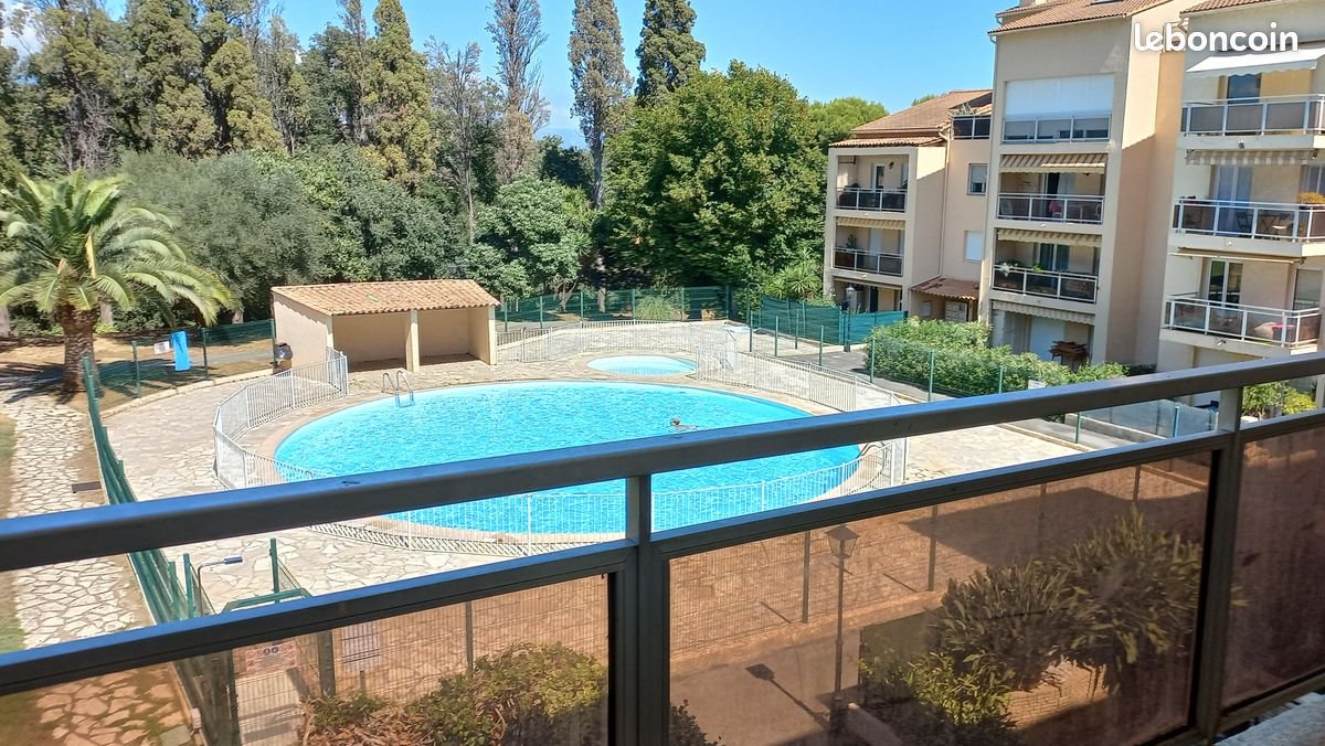 Appartement à louer, 67m², Antibes