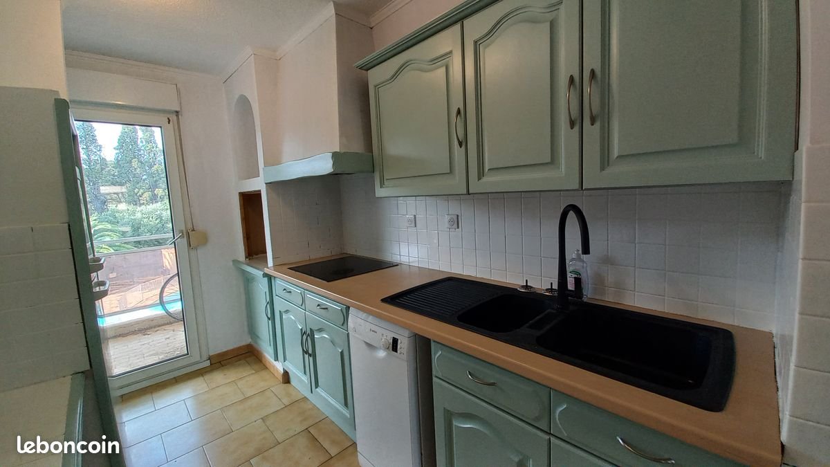 Appartement à louer, 67m², Antibes