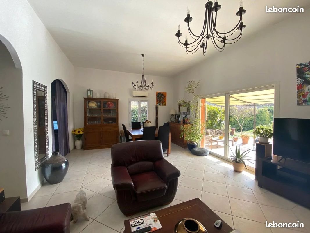 Maison à vendre, 120m², Forcalqueiret