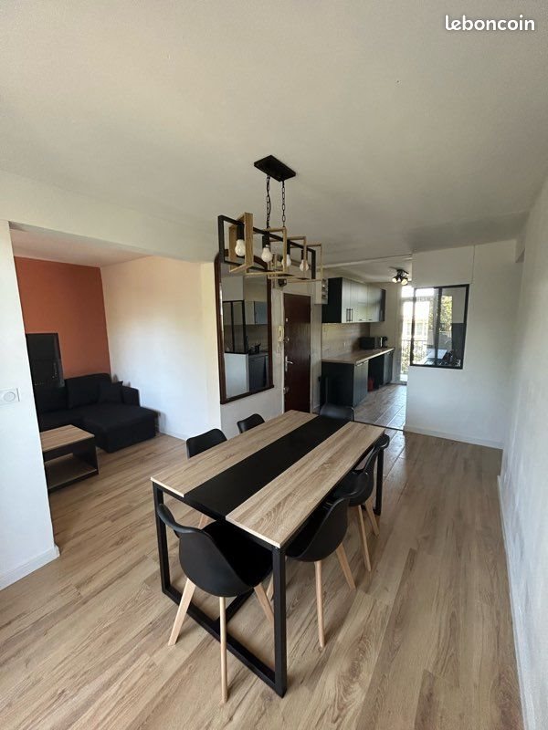 Appartement à louer, 74m², Talence