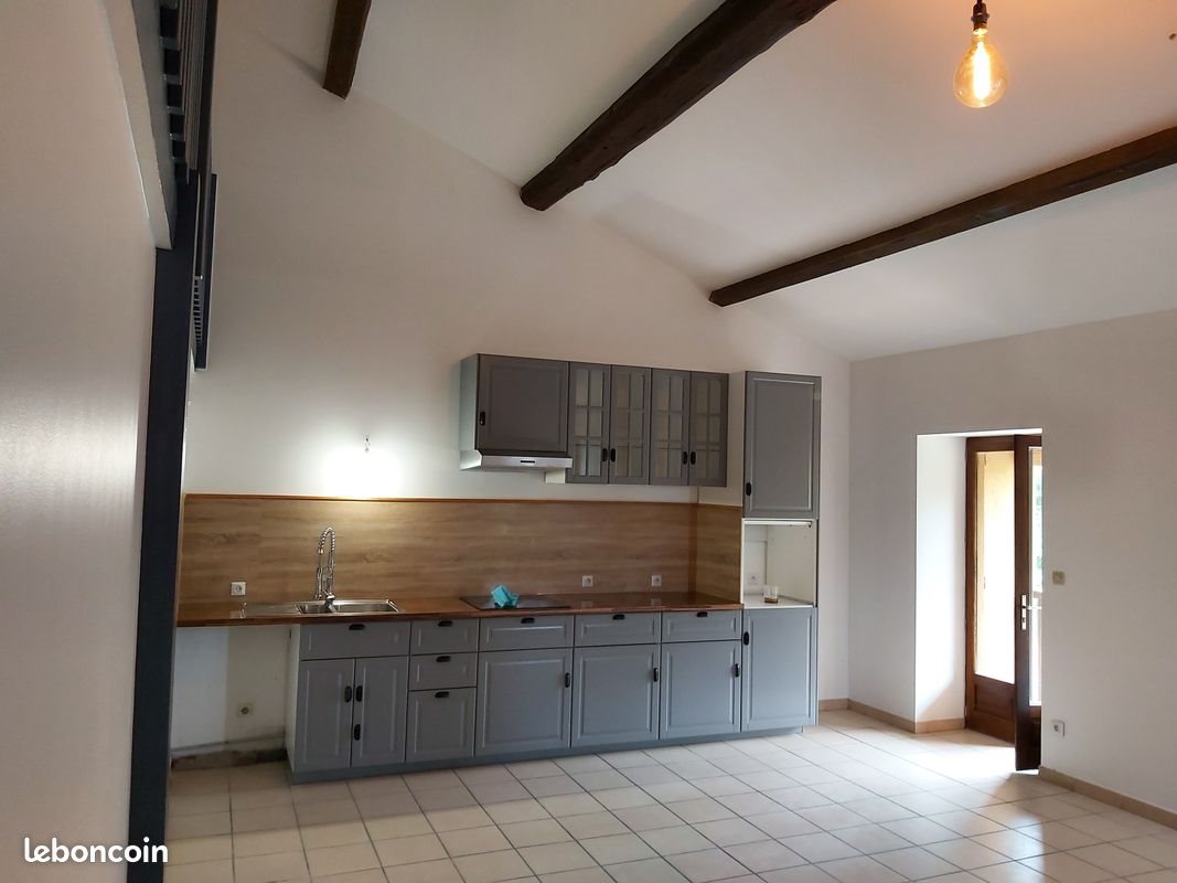 Appartement à louer, 85m², Albigny-sur-Saône