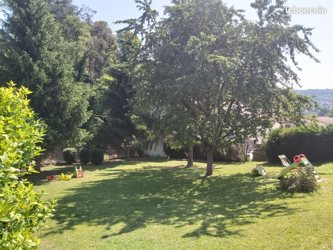 Appartement à louer, 85m², Albigny-sur-Saône