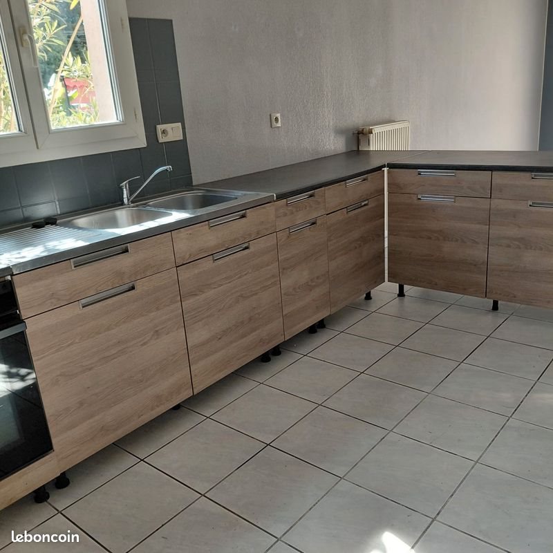 Maison à louer, 85m², Juillan