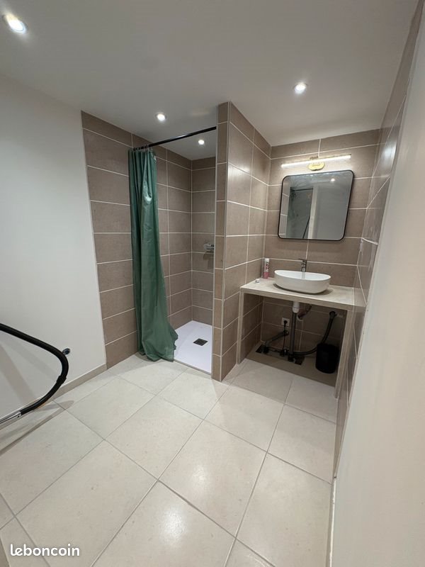 Appartement à louer, 65m², Nîmes
