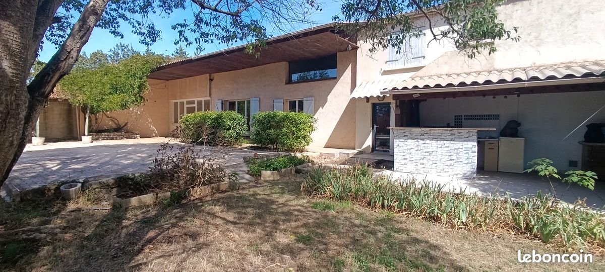 Maison à vendre, 220m², Lédenon