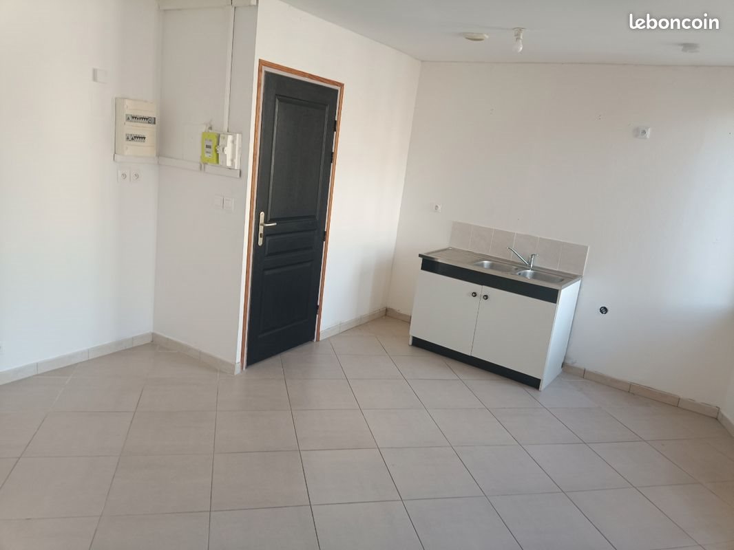 Appartement à louer, 60m², Neuilly-Saint-Front