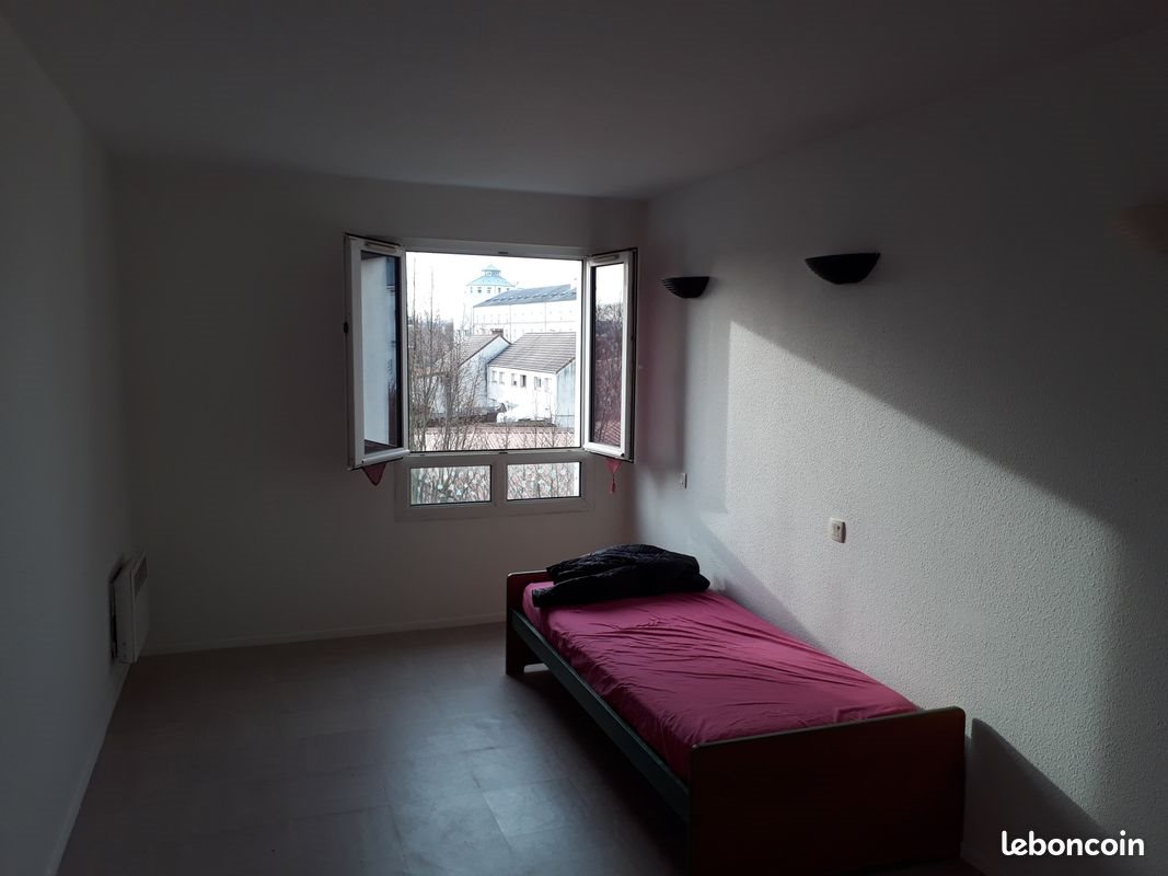 Appartement à louer, 18m², Cergy