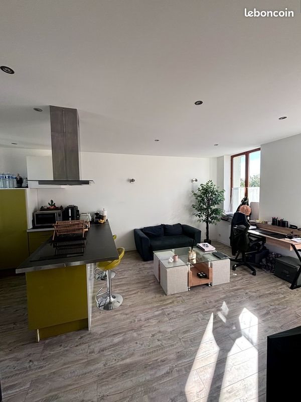 Appartement à louer, 33m², Pont-de-Metz