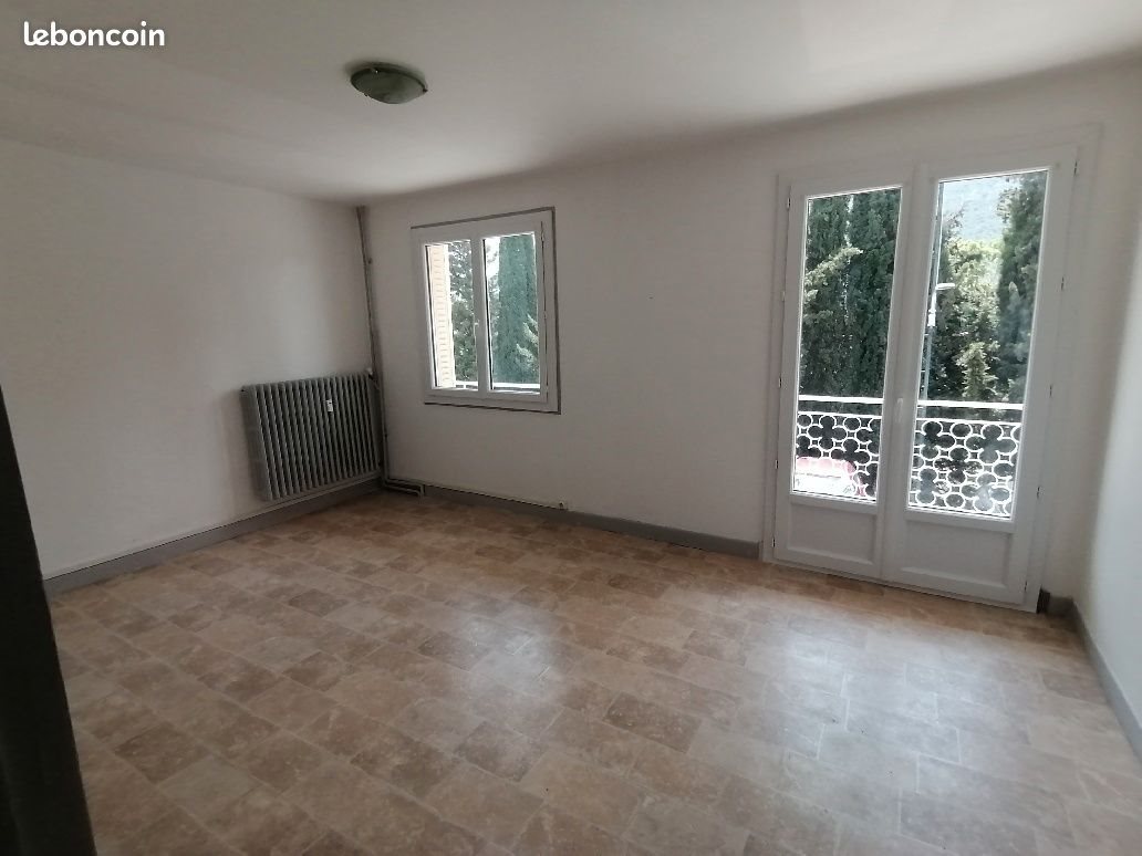 Appartement à louer, 43m², Laragne-Montéglin