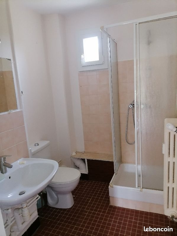 Appartement à louer, 43m², Laragne-Montéglin