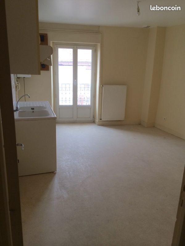 Appartement à louer, 82m², Coudes