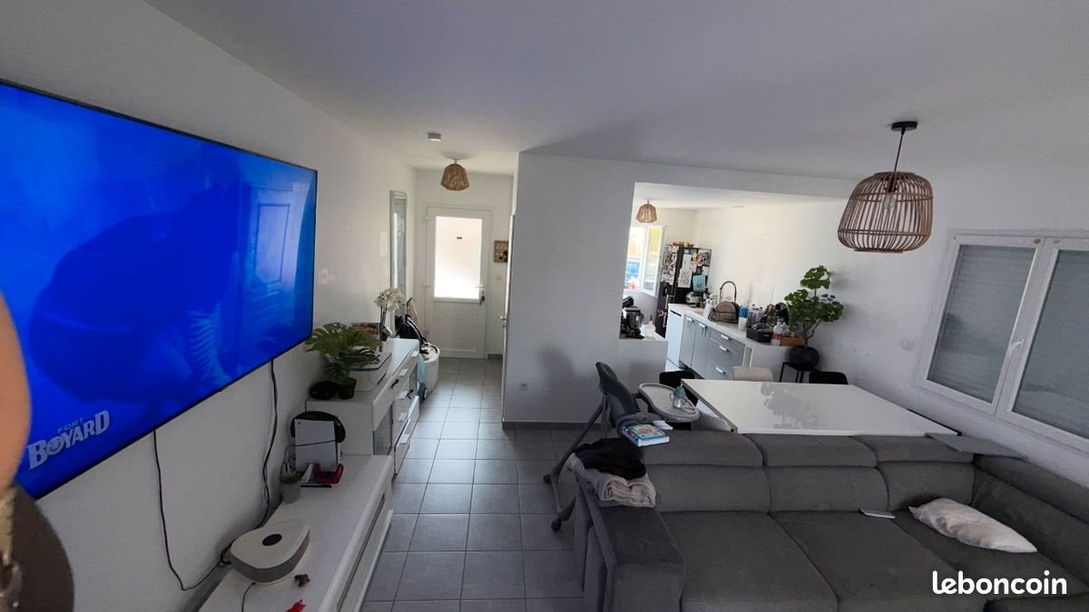 Maison à louer, 70m², Roussillon