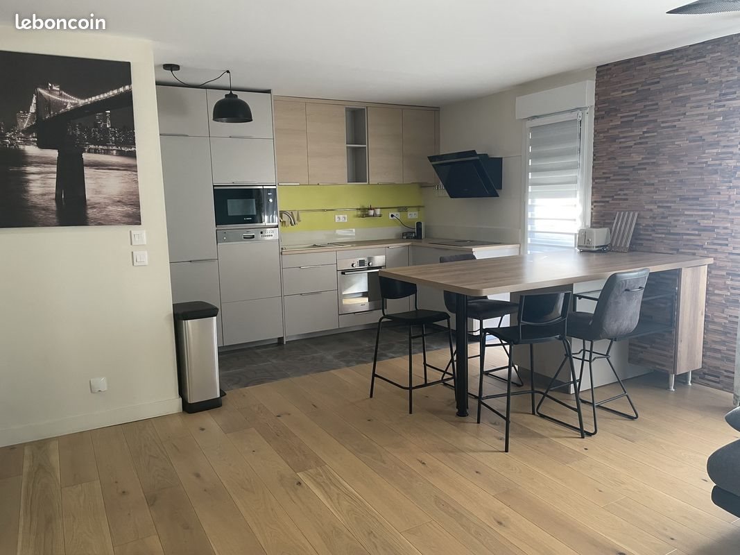 Appartement à louer, 68m², Bordeaux
