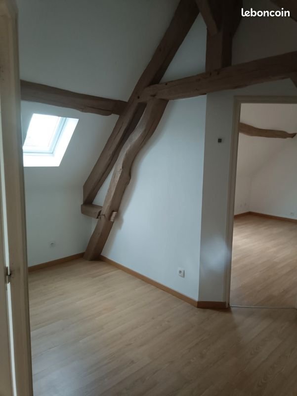 Maison à louer, 70m², Sainte-Colombe-la-Commanderie