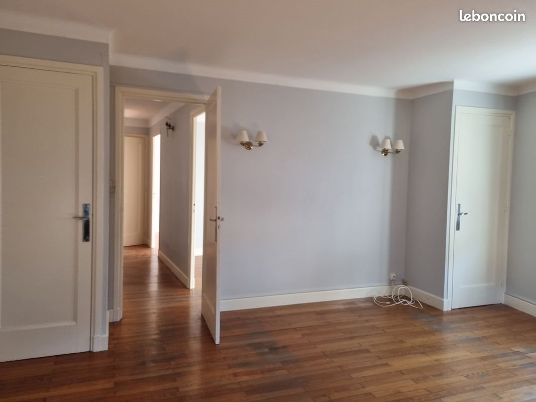 Appartement à louer, 118m², Sury-le-Comtal