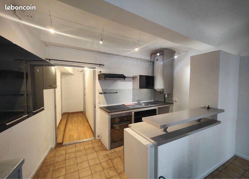 Appartement à louer, 40m², Belgentier