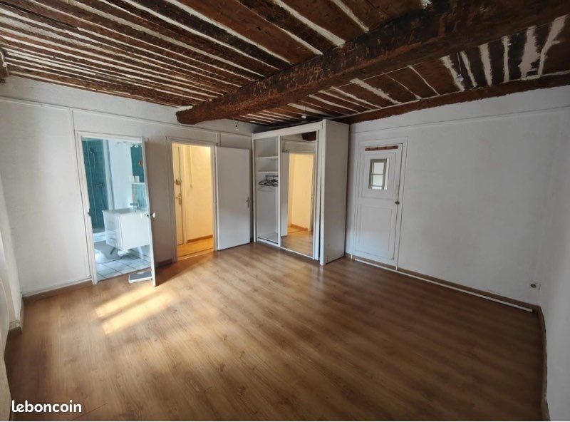 Appartement à louer, 40m², Belgentier