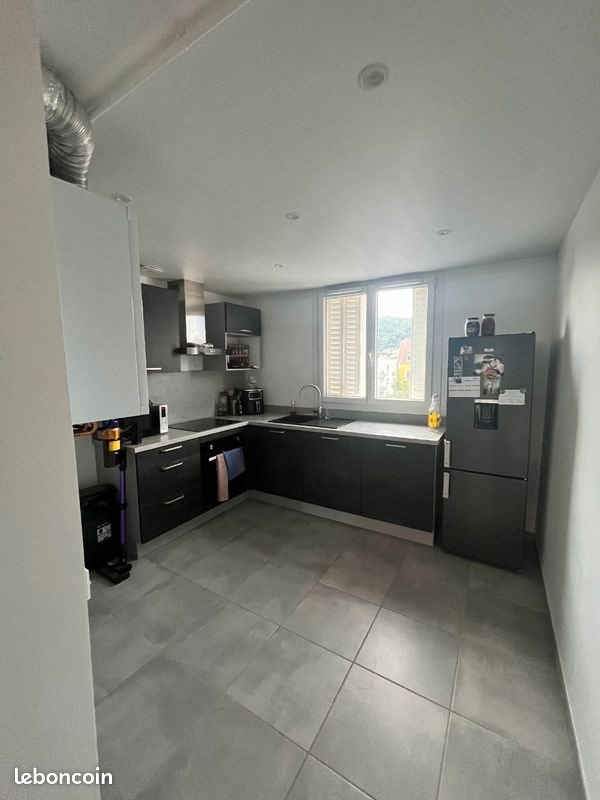 Appartement à louer, 74m², Brives-Charensac