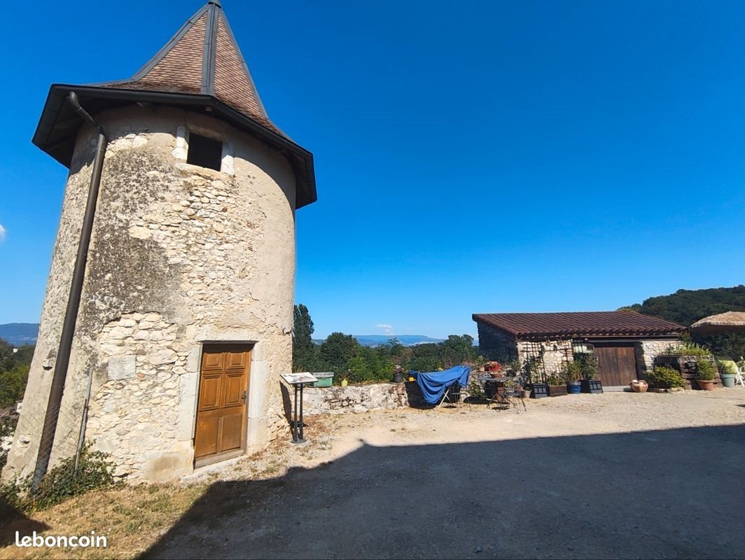 Appartement à louer, 68m², Morestel