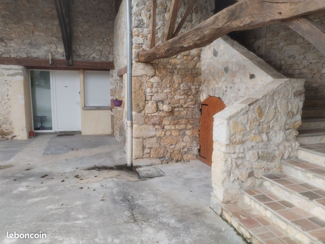 Appartement à louer, 68m², Morestel