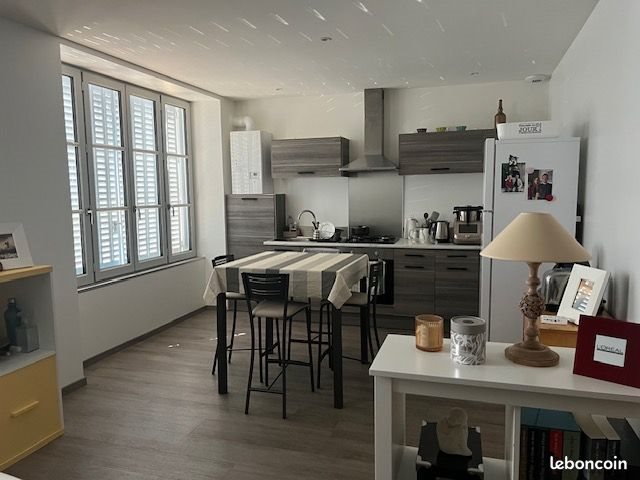 Appartement à louer, 63m², Thizy
