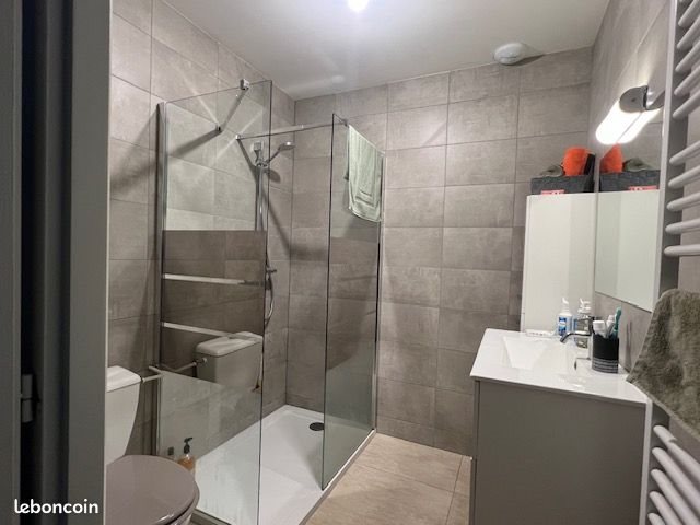 Appartement à louer, 63m², Thizy