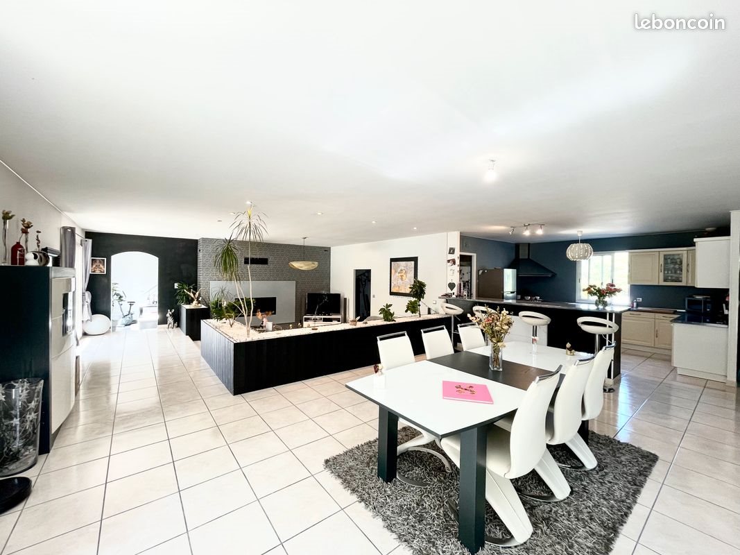 Maison à vendre, 209m², Angoulême