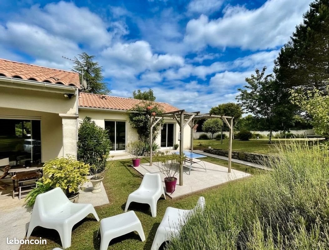 Maison à vendre, 209m², Angoulême