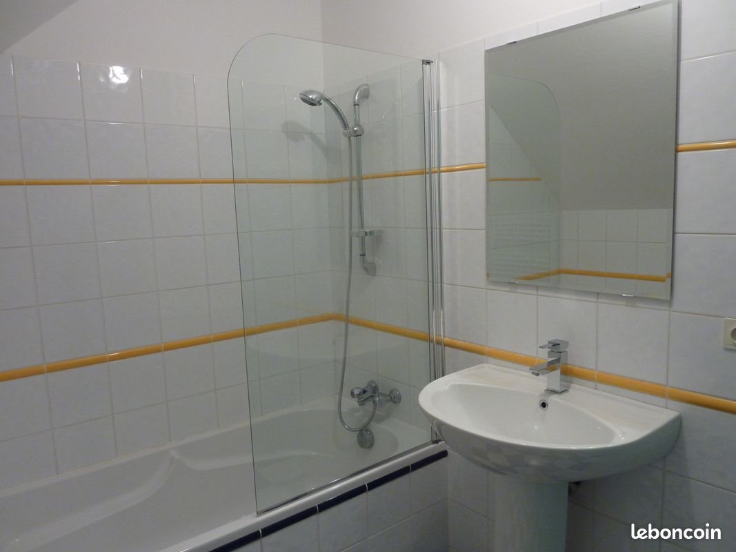Appartement à louer, 67m², Plessala