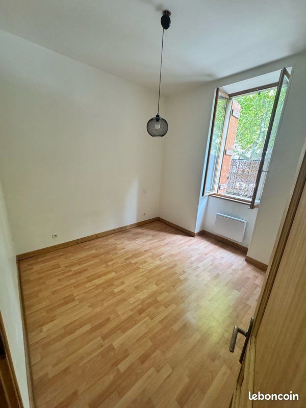 Appartement à louer, 42m², Espéraza
